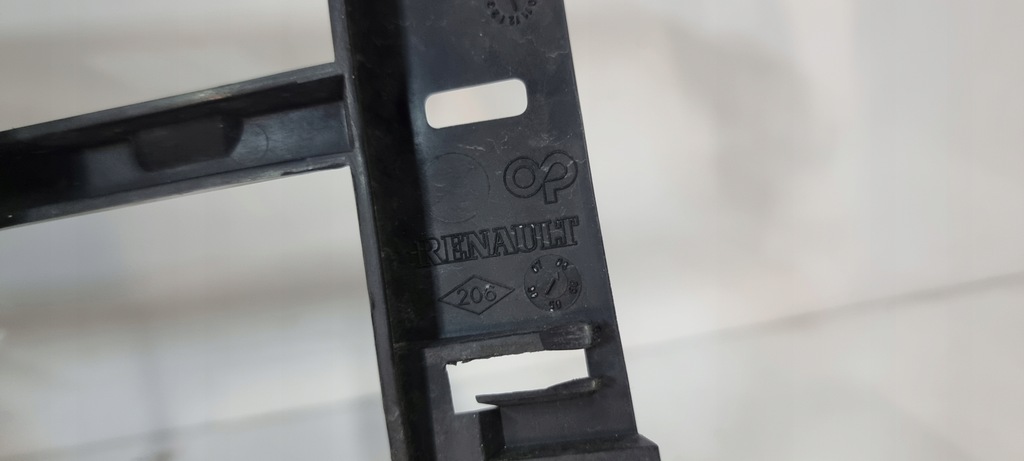 фото №9, Решітка решітка радіатора середня бампера перед renault espace iv lift 2006-2012