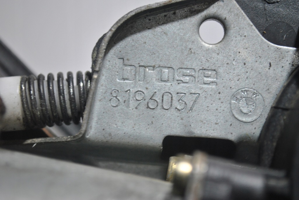 фото №3, Підйомник скло лівий перед bmw e46 2 pin