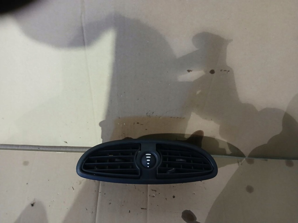 фото №1, Решітка обдув середня renault clio iii b6246070