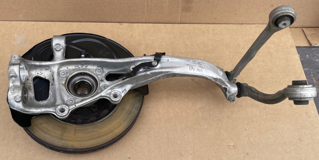 фото №1, Поворотный кулак ступица 4m0407560 4m0407242j audi q7 q8 оригинал