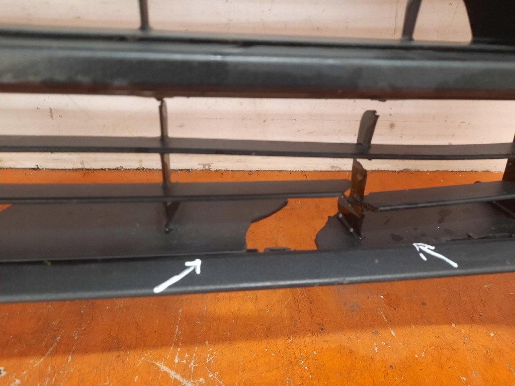 фото №5, Toyota hilux viii 15- решітка бампера перед решітка радіатора решітка радіатора 53100yp751