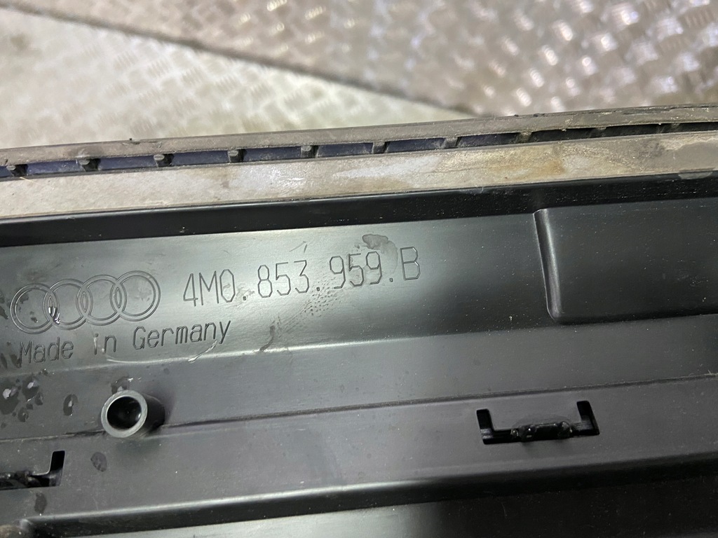 фото №9, Левая молдинг дверь передних audi q7 q-7 ii 4m0