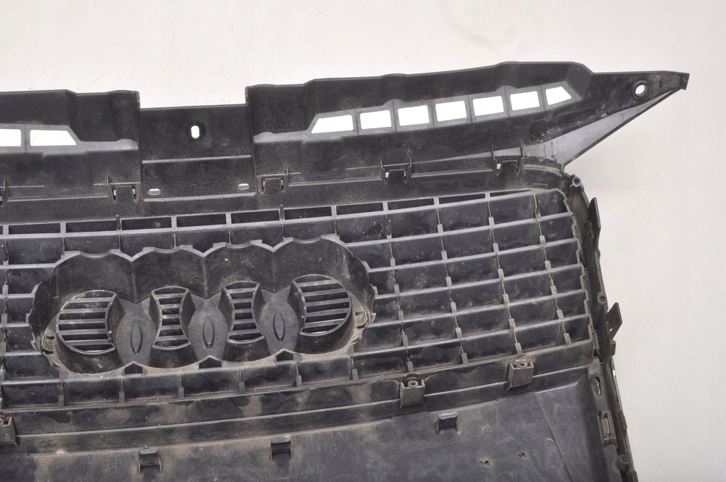 Audi a3 8p решётка радиатора решётка радиатора решётка радиатора бампера 8p4853651 Недорого