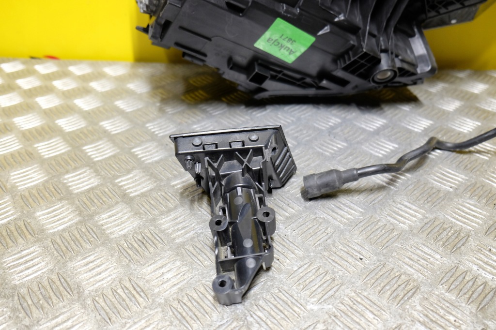 фото №12, Audi q8 sq8 2018- фара лампа full led ліва кронштейн розпилювача usa