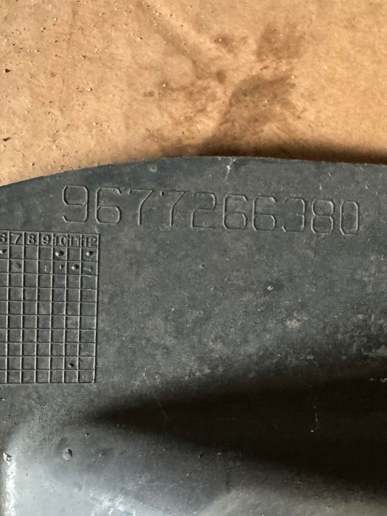 фото №5, Підкрилок правий задня peugeot 308 t9 hb 9677266380