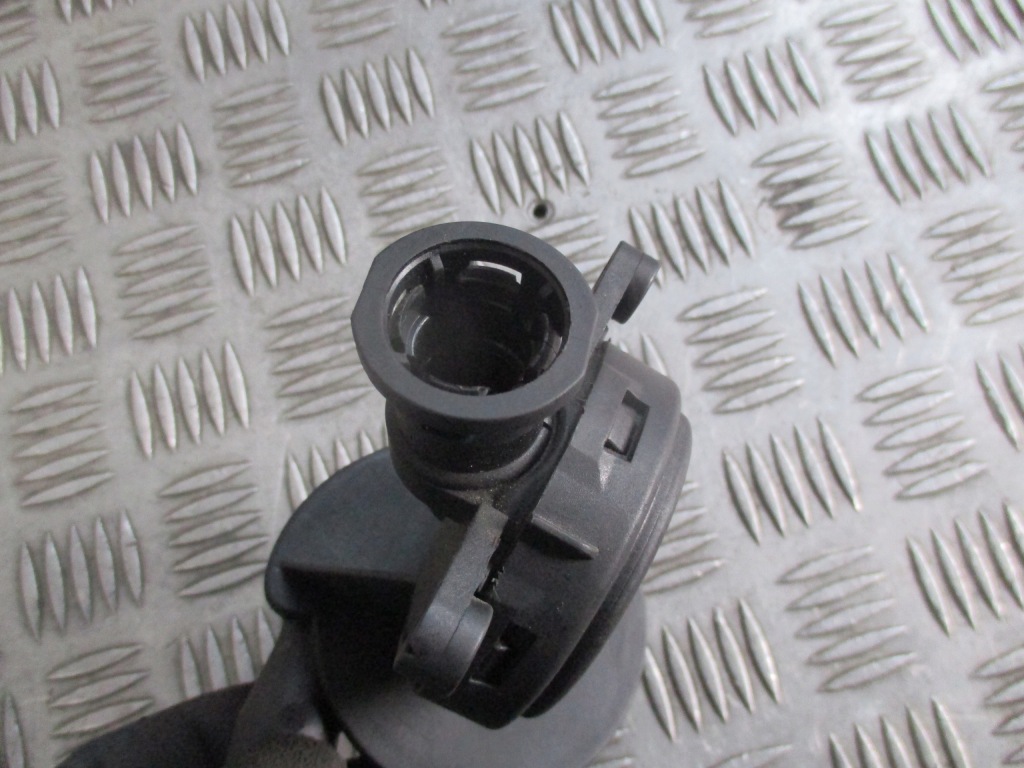 Клапан вакууму bmw e46 2.0 b lift Недорого