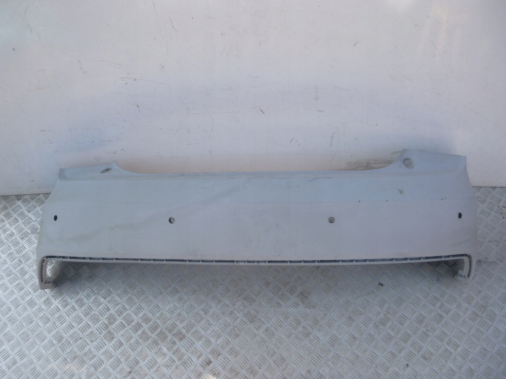 Купити Бампер задній audi a1 задній новий pdc 8xa