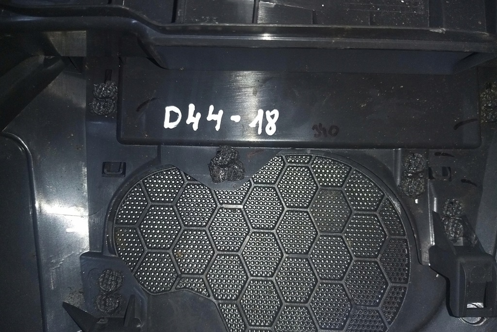 фото №1, Решётка радиатора volvo xc60 30755852 2010