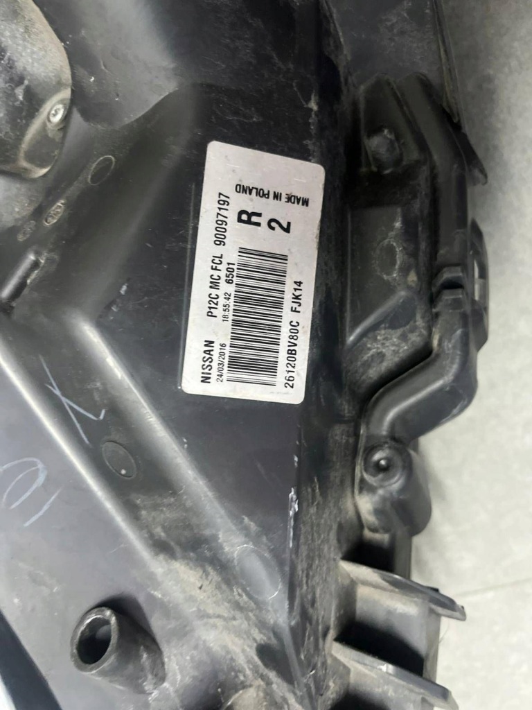 Фара правый  перед фара правая  led nissan juke 1 рестайлинг  14-17 90097197 Оригинал