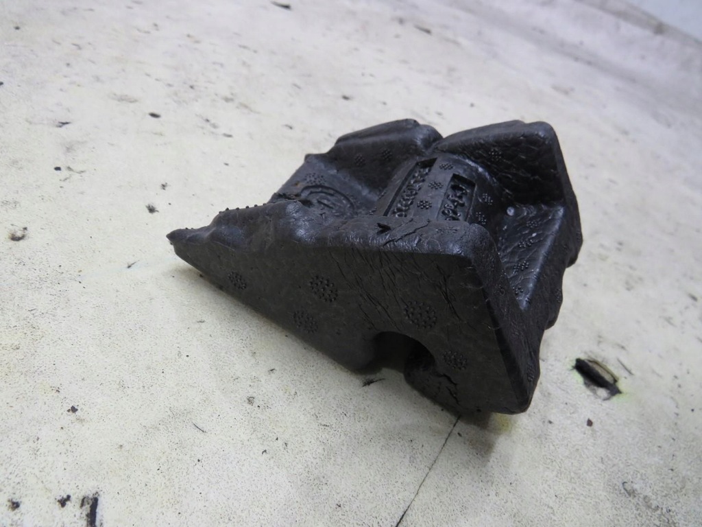 фото №6, Шумоизоляция жабо правое bmw 6 f06 f12 f13 7239242-02