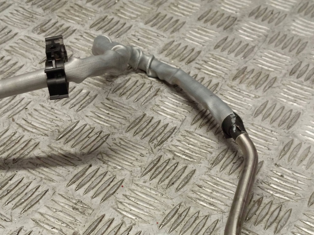 фото №11, Bmw оригинальный номер 8742484 x1 u11 шланг топлива обратный с передний