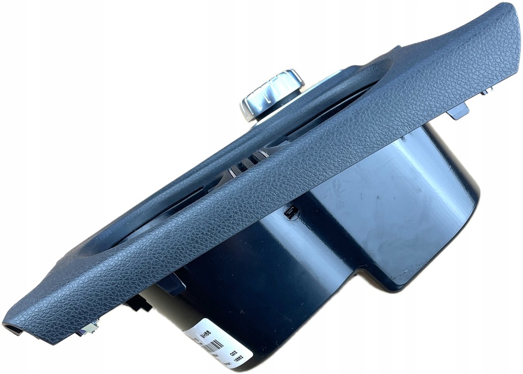 фото №10, Mercedes x117 c117 w117 cla w176 кронштейн na кружки кружка idrive бардачок