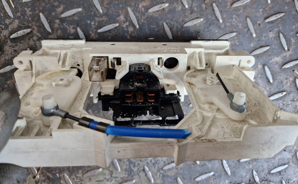 фото №2, Панель обдув i ac space runner ii mr398658