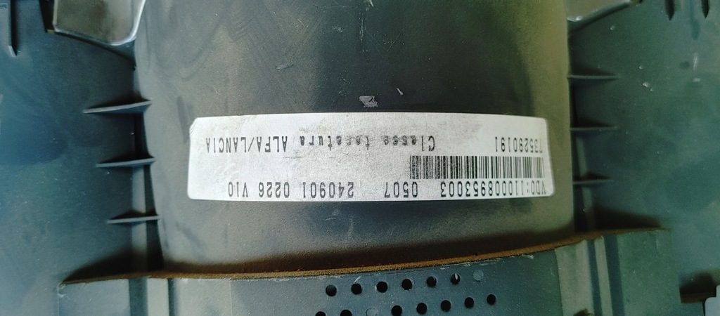 фото №3, Счетчик alfa romeo 147 оригинальный номер 735290191