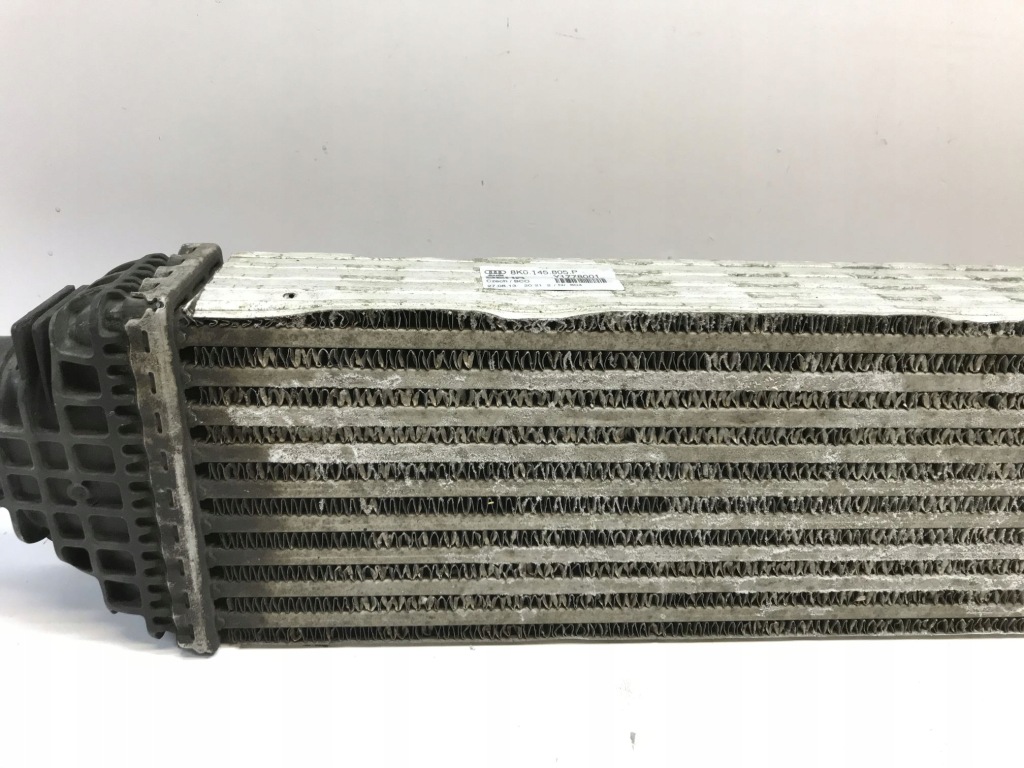 Audi a4 b8 a5 8t радіатор інтеркулер 8k0145805p Оригінал