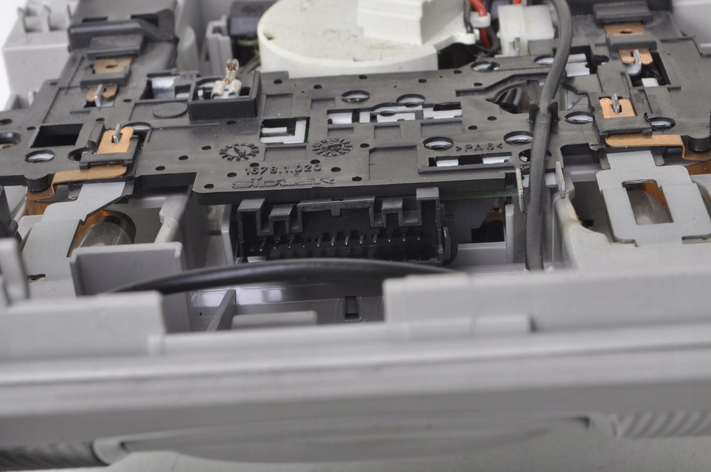 фото №8, Audi a6 c6 освещение лампа кабины салона 4f0947135bt