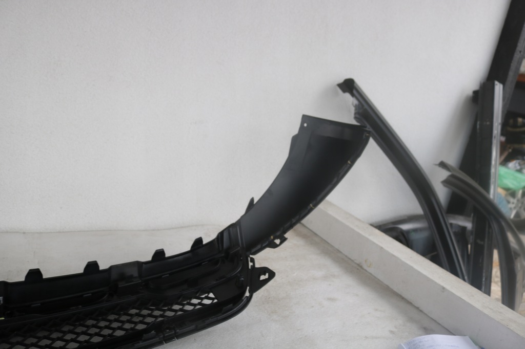 фото №11, Mercedes glb w247 спойлер накладка бампера перед передняя