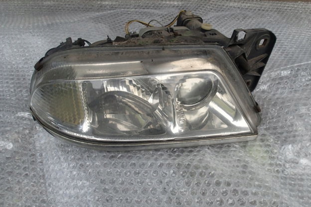 фото №1, Alfa romeo 166 лампа правая передняя