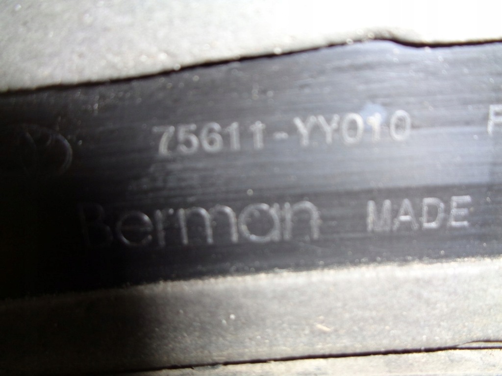 фото №8, Toyota corolla e21 молдинг крила правий перед