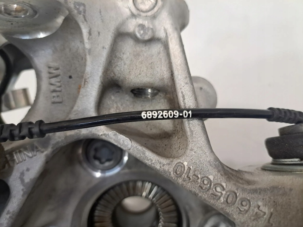 фото №7, Bmw i4 2024 po правая подшипник i ступица kół