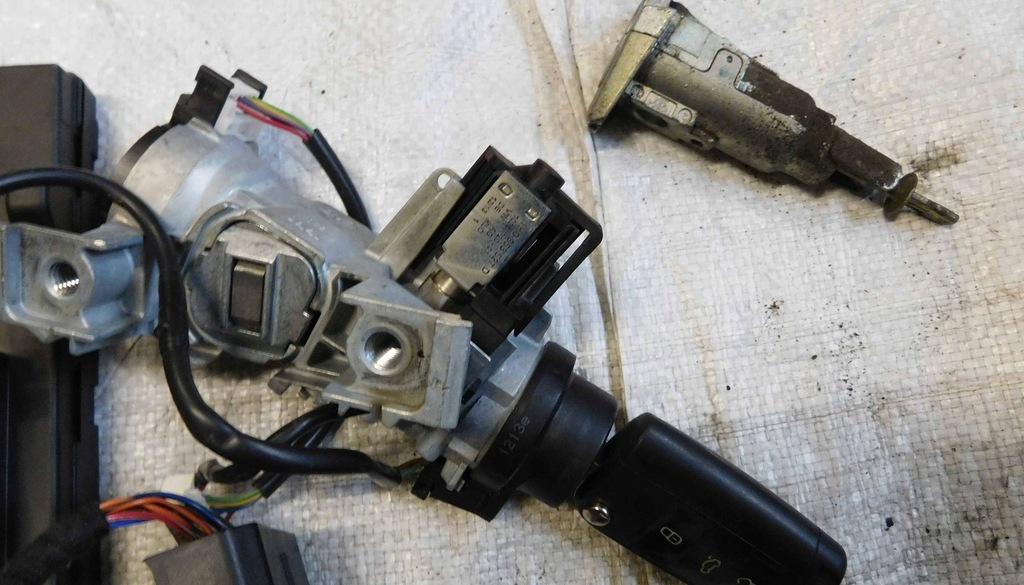 фото №7, Seat leon iii lift 13-17 1.8 tfsi cjs набір стартовий бортовий комп'ютер bcm ключ