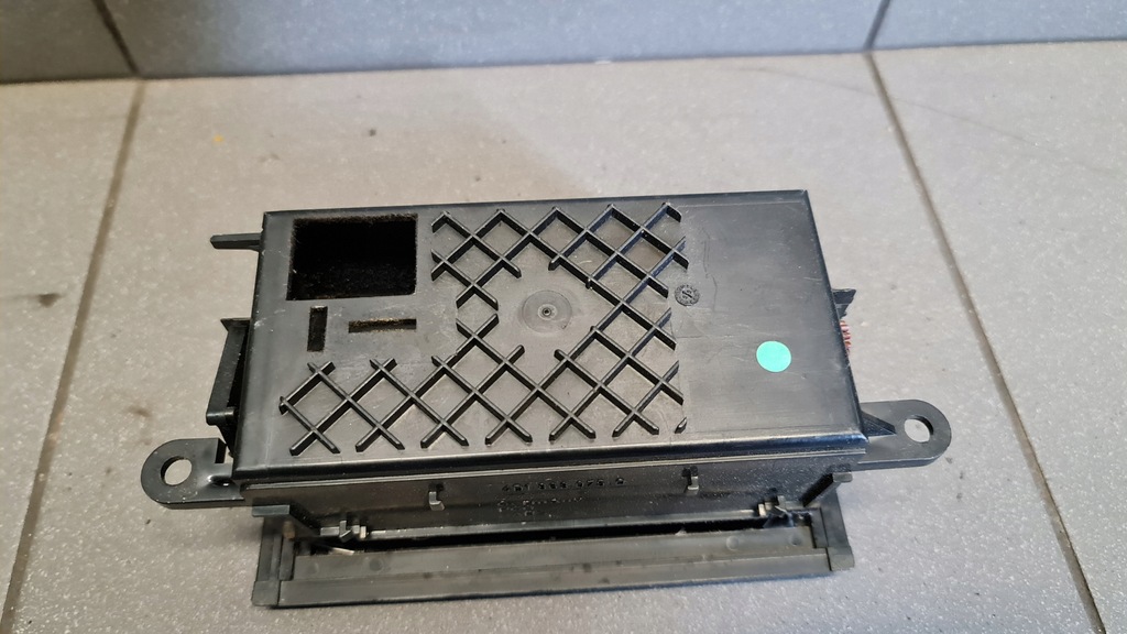 фото №5, Бардачок туннель audi a8 d2 eu 4d1863075q