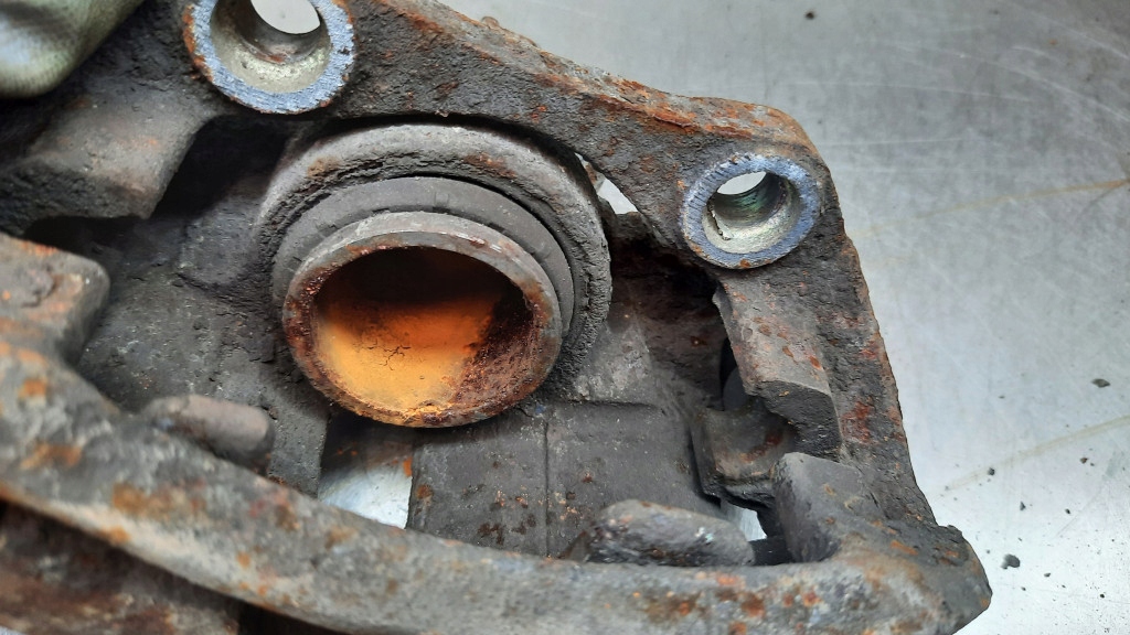 фото №5, Суппорт тормозной перед przwy peugeot 206 1.4b 99r