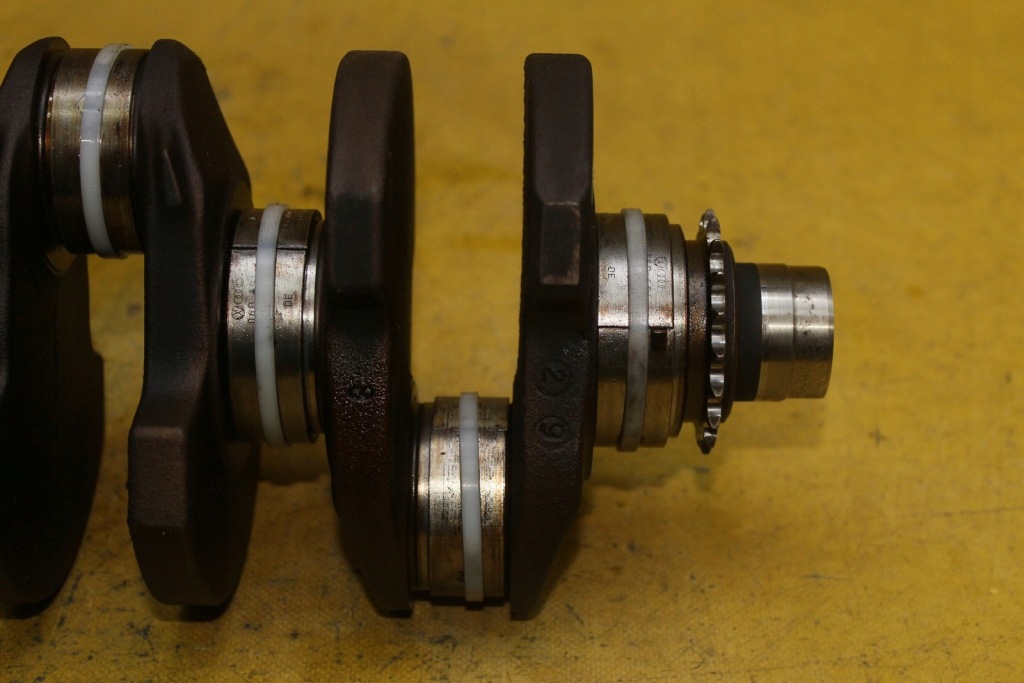 Wał колінчастий a4 b6 b7 1.8 t bfb avj awc 06ac Недорого