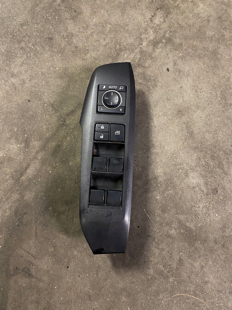 фото №1, Lexus nx 300h перемикач вікон