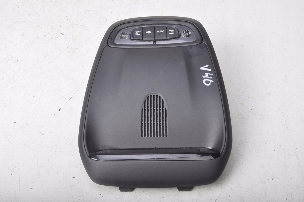 фото №1, Volvo v40 ii освещение лампа кабины салона 31398259