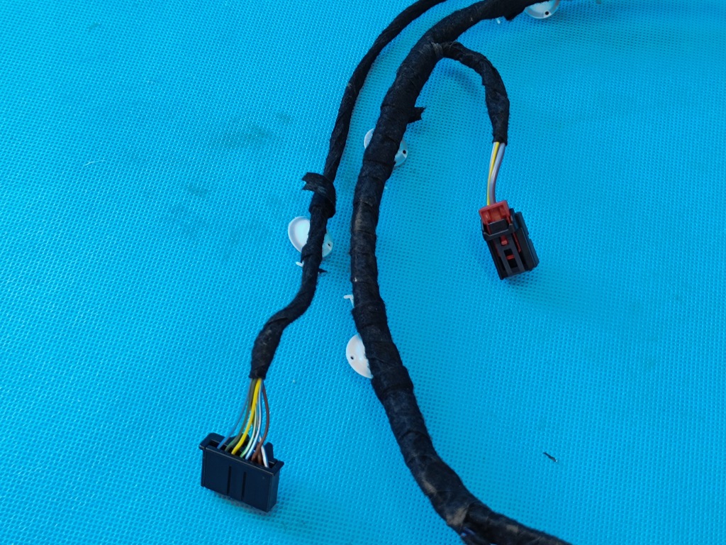 фото №11, Audi q3 f3 sportback 1.4 tsi 110kw 2024r джгут двері лівий задня 83a971687l