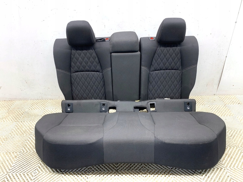 фото №1, Заднее сиденье drugi ряд toyota corolla e21 sedan/limuzyna сиденье средняя