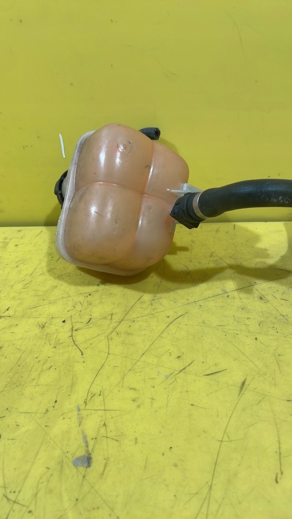 фото №1, Mini cooper r56 - бак розширювальний