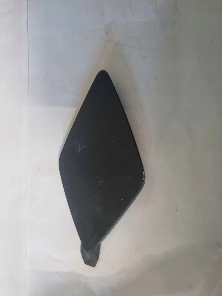 фото №1, Volvo xc60 ii - заглушка фаркоп бампера перед