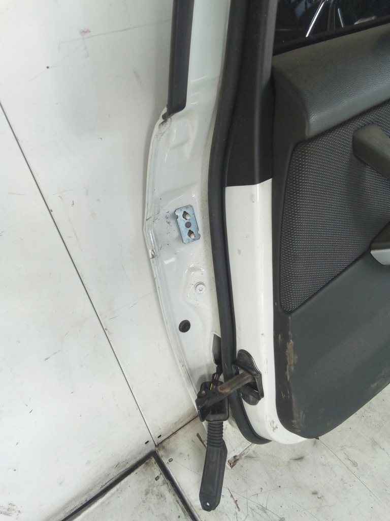 фото №11, K909 дверь правый задняя bmw e90 alpinweiss 3