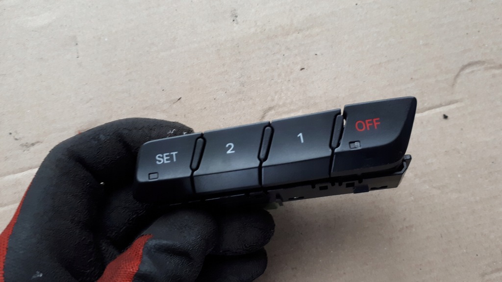 фото №1, Q5 8r панель сиденье памяти правый перед 8r0959770