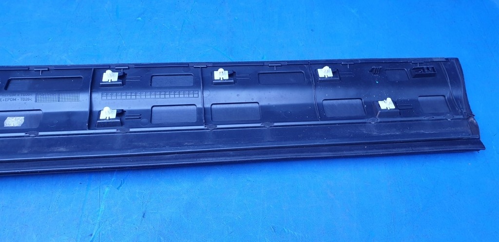 фото №12, 1x молдинг захист накладка пластик двері лівий перед porsche cayenne 7p5 958