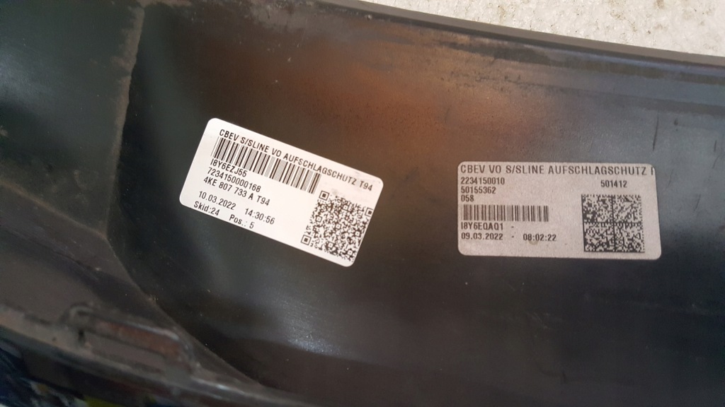 Накладка спойлер бампера передній audi e-tron 4ke807733a демонтаж Доставка