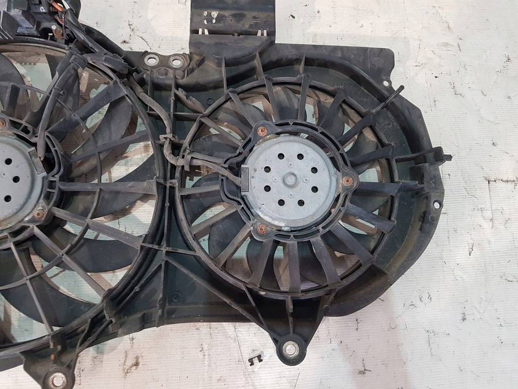 фото №6, Корпус вентиляторов 8e0121205c audi a4 b6 2.0b