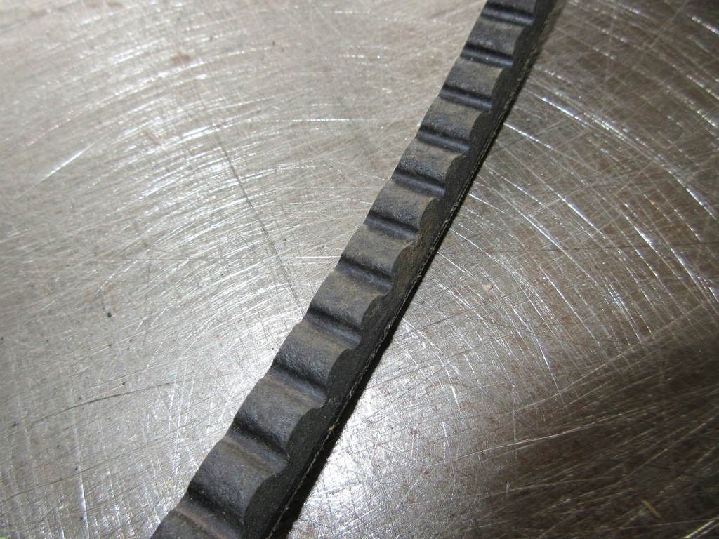 фото №5, Ремінь клиновий 12,5x1475 continental mercedes 0039972992