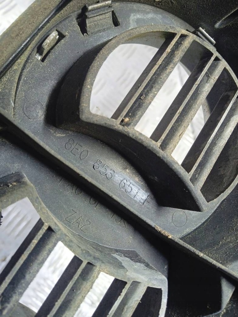 фото №3, Решітка радіатора do audi a4 b6 8e0853651f