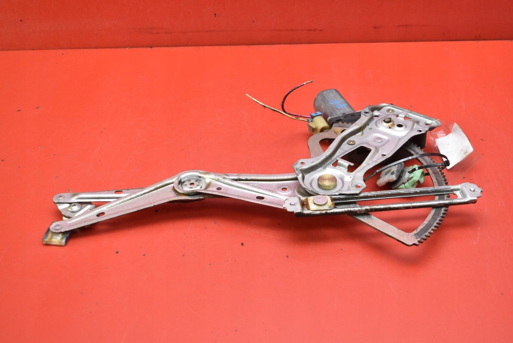 Підйомник скло правий перед eu 6004pa1033 mercedes ml w163 рестайлінг  01-05 в Україні