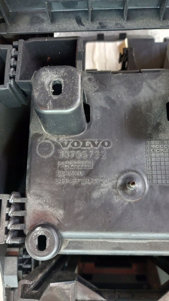 фото №9, Подлокотник volvo xc60 30755732