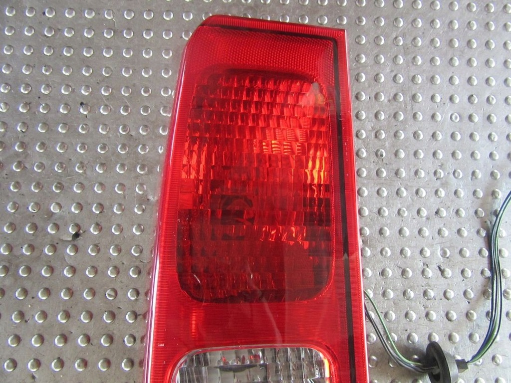 фото №4, Hummer h3 2007 лампа ліва задня