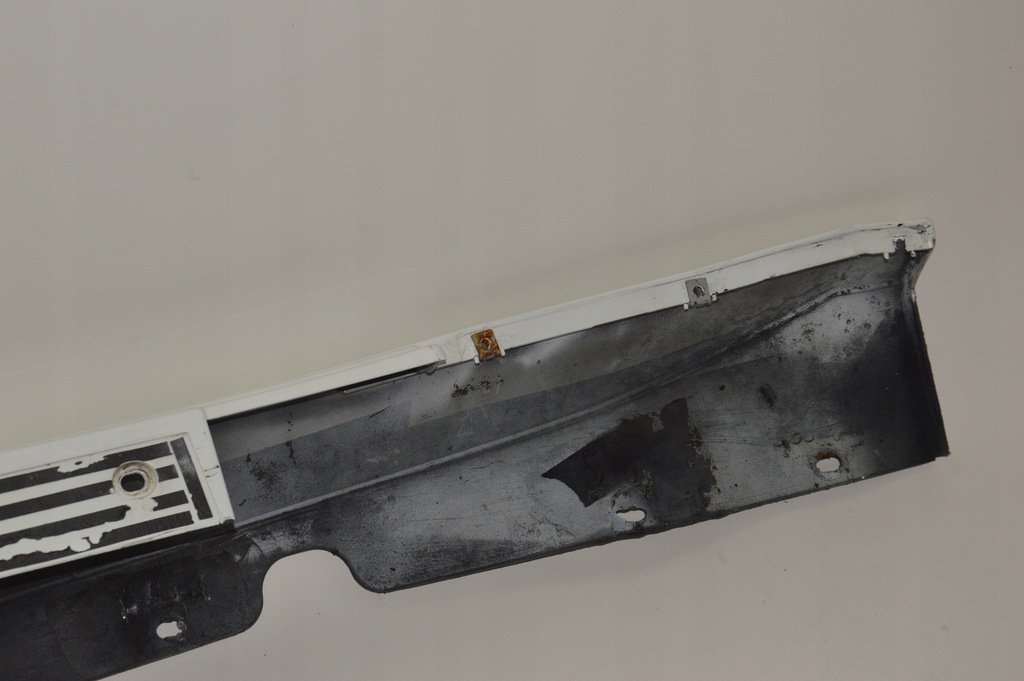 фото №7, Maserati granturismo молдинг накладка порог левая