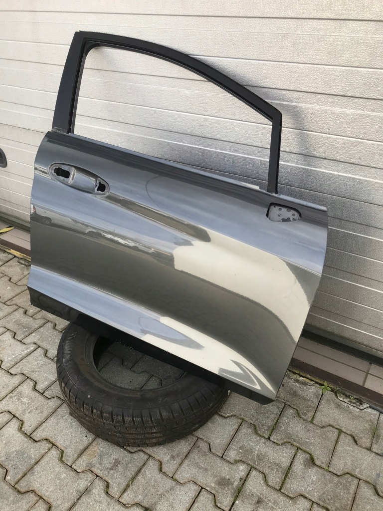 Купить Дверь правый  передок  правое  передние ford fiesta mk8 5d 17- 2017- цвет qh