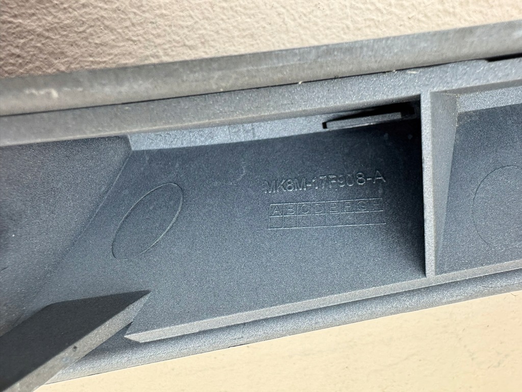 фото №14, Jaguar f-pace x761 lift svr 20r- решітка бампера права перед mk8m-17f908-a