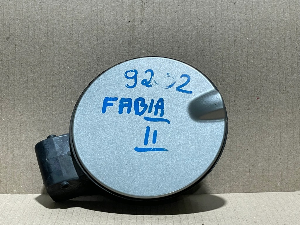 фото №1, Skoda fabia ii hb 9202 кришка заливної пального