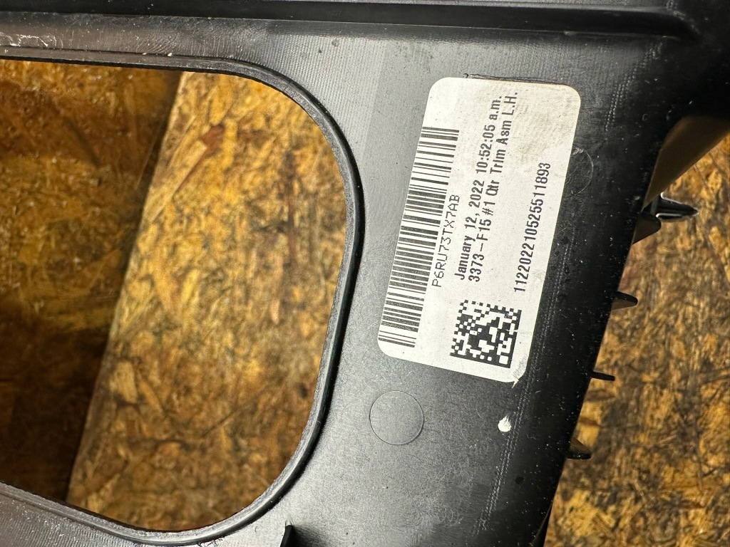 фото №8, Обивка обшивка багажника левый jeep wrangler jl 6fg53trmah