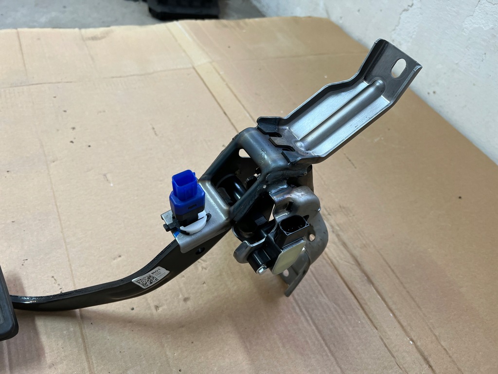 фото №6, Hyundai kona 1.6 gdi hybrid автоматическая коробка передач педаль тормоза